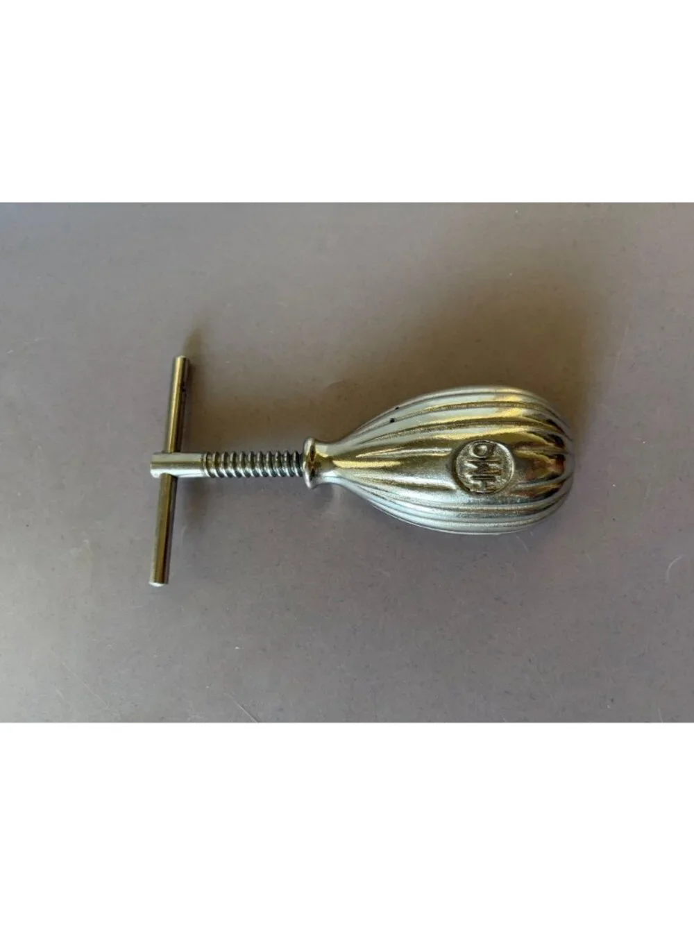 Vintage Metal Citrus Reamer With Screw Handle & Fluted Design